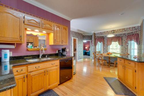 4 Mi to Dale Hollow Lake! Countryside Retreat in Albanija (KY)