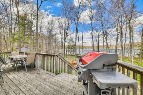 Pocono Lake Home with Fire Pit Walk to Ski Hill! in Pocono Lake, USA