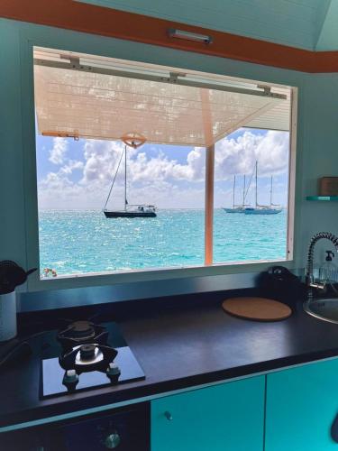 Lagoon Lodge Caraibes -Lodge flottant sur lagon avec vue mer in セント フランコイス
