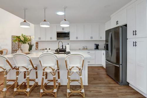 V3872 - Holly House in Palm Desert, USA