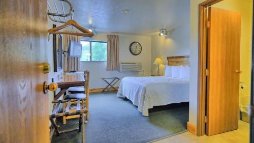 Yellowstone Village Inn and Suites in Гардінер (Монтана)