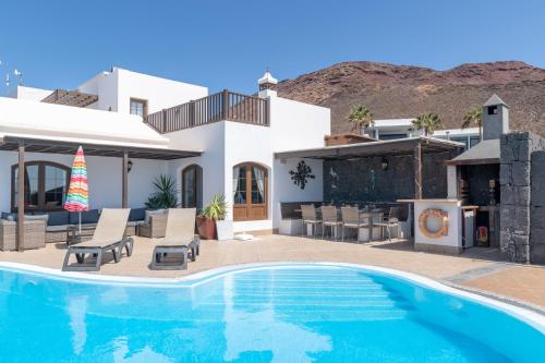 Luxury Villa With A Dream View