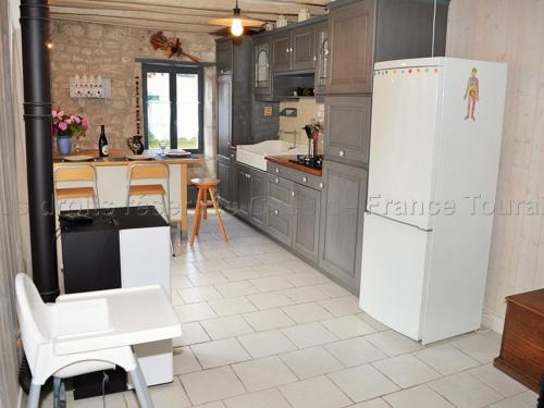 Maison traditionnelle avec animaux admis - 3 pers. - FR-1-381-661 in Champigny-Sur-Veude