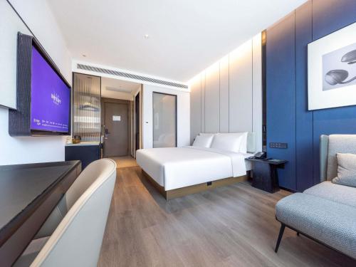 room detail thumbnail 1