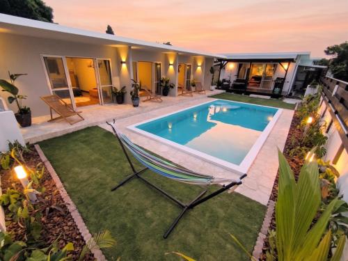 Shiraho Breeze Poolside Villa – khách sạn tại Bãi biển Shiraho