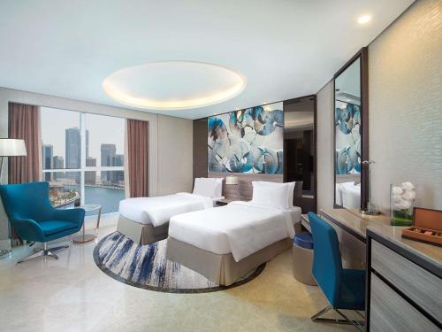 room detail thumbnail 1