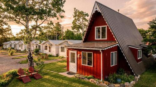 Jacobson's Cottages