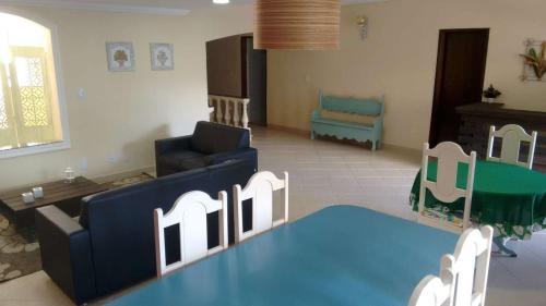 共用Lounge/電視區, Le Monde Hostel - Suites e Camas in 安哥拉多斯黑斯