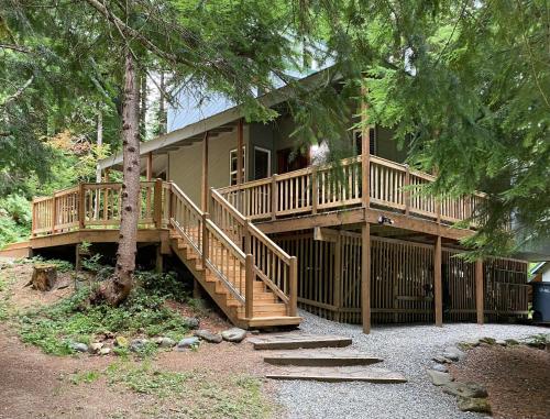 . Private Secluded Cabin Hike Mt Rainier & Sunrise