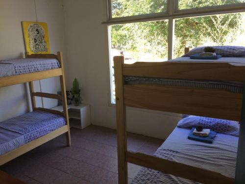 Basic Triple Room with Shared Bathroom image 10