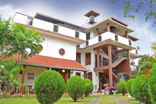 The Norfolk Heritage Airport Villa