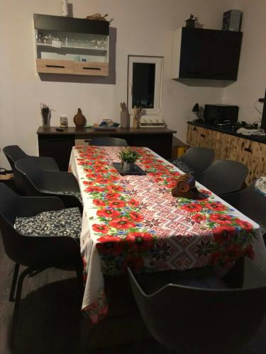 Cabana Drumetului Borzesti in Buru