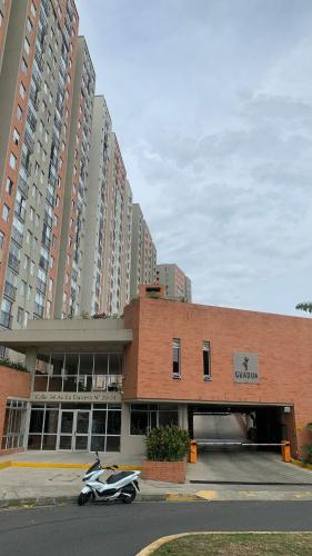 Moderno y central apartamento en Pereira in Poblado