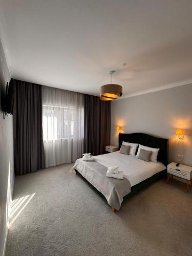 Suite with Pool View