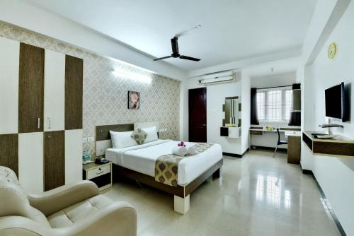 AVM Comfort Inn Nr Omni Bus Stand, Gandhipuram photo 2