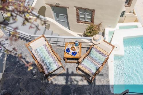 Thera Bliss "Olive Tree" Suite Private Pool by ΜΡS – khách sạn tại Emporeio