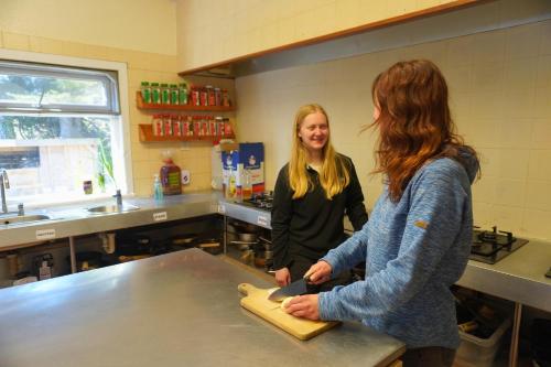 Lochside Hostel Loch Ness - image 10