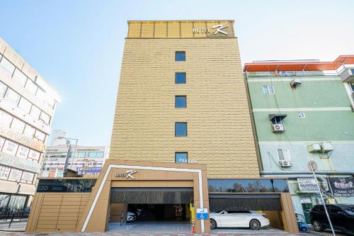 Exterior view, Ilsan Hotel K in Tanhyeon-dong