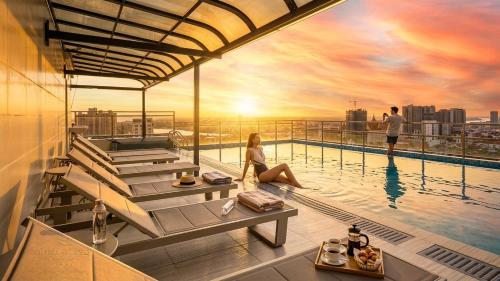 SKYCONDO - Sky Pool Experience in BKK - Laundry included - Phnom Penh