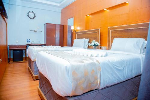 BWAMI DUBAI Hotel in Kigoma
