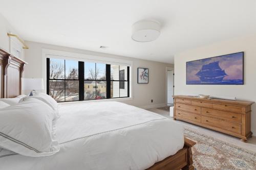 Luxury Coastal Retreat KBK - image 13