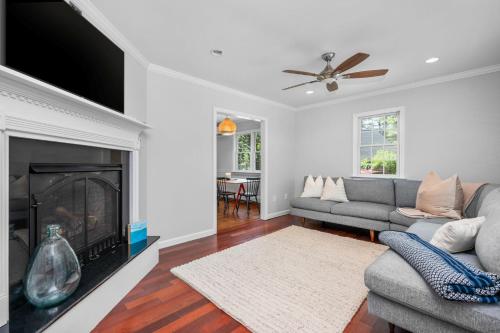 Cape Cod Haven: Cozy Home Near Gray's Beach in Yarmouth Port (MA)