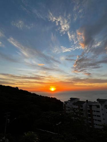 Sorocotuba 2 - Enseada - Natureza & Praia Privativa – khách sạn tại Tortuga