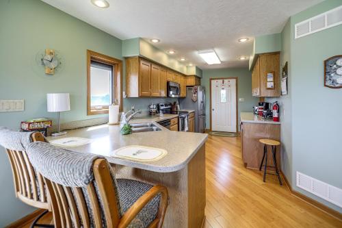 < 1 Mi to Calamus Lake! Group Adventure Base in Sargent