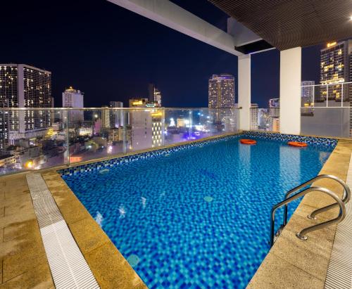 Astica Hotel Nha Trang - 수영장