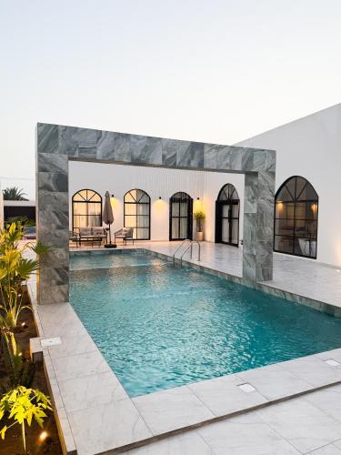 Lava & Luna chalets in Al Hambar