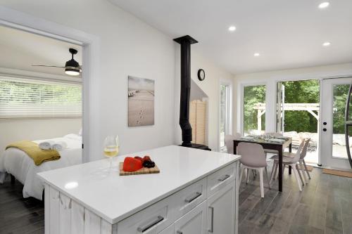 Disconnect From Reality/ River House/Hot Tub/Pet Friendly in Tillsonburg (ON)