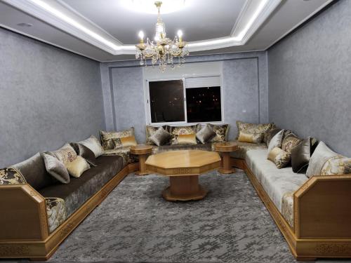 ELFA APPARTEMENTS Familiaux in 엘 마시라