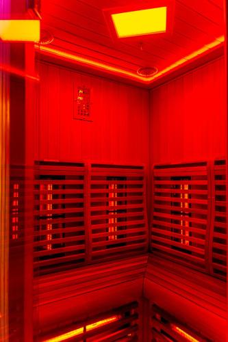 Спа-центр, BALNEO - SAUNA - WIFi - LA CLÉ DU DÉSIR (BALNEO - SAUNA - WIFi - LA CLE DU DESIR) in Лонгвік