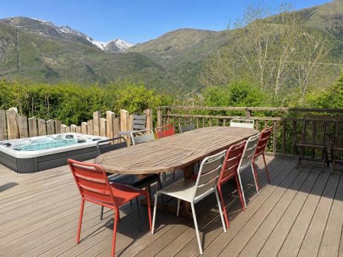 Maison Style Chalet 4 étoiles avec Jacuzzi- La Sérénité de Sailhan gîte à louer Gîtes d´emberdure