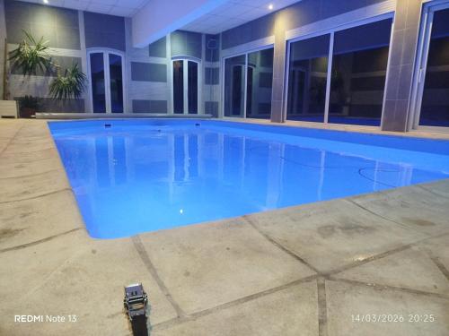 Gite "fils de laine" Piscine chauffee interieure et Sauna ouverts toute l'annee - Neufmaisons