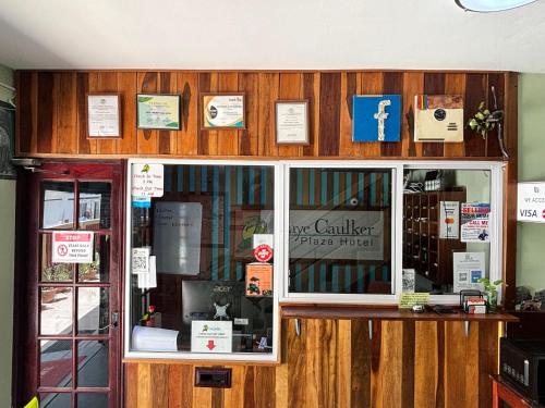 Зовнішній вигляд готелю, Caye Caulker Plaza Hotel in Кей Колкер