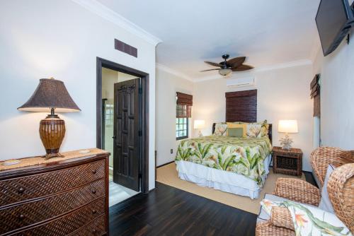 The Pilot House - Private 4 Suite Retreat Sleeps 8 in Rock Sound