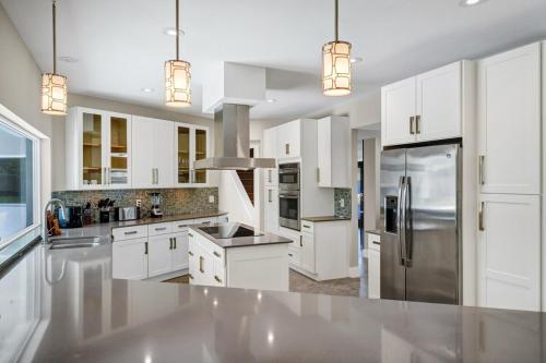 Exquisite Luxury Home Minutes from All Theme Parks in South West