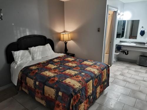 1 queen bed