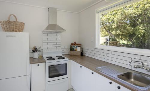Charming Coastal Hideaway in Moeraki in Moeraki