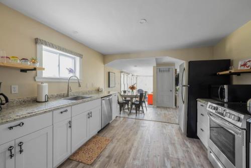 The Lock Shop Cottage - in Kennebunkport - image 4