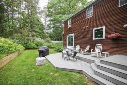 Bright & Spacious Home near to Beaches & Dock SQ - image 10