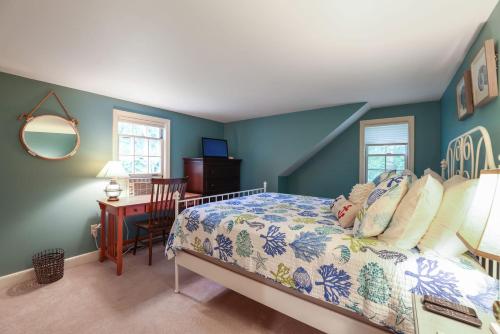 Bright & Spacious Home near to Beaches & Dock SQ - image 9