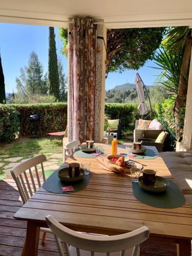 Appartement Premium Genius - Chambre separee -vue Mer -Jardin Cloture -Terrasse -Parking - Piscine C in Saint-Raphael