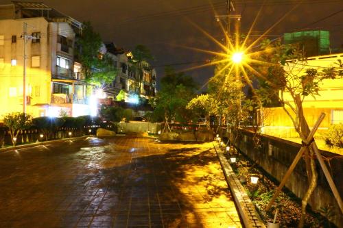 微笑18民宿 附車位