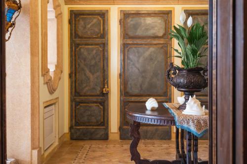 Facilities, Palazzo Nobili Capri in Capri