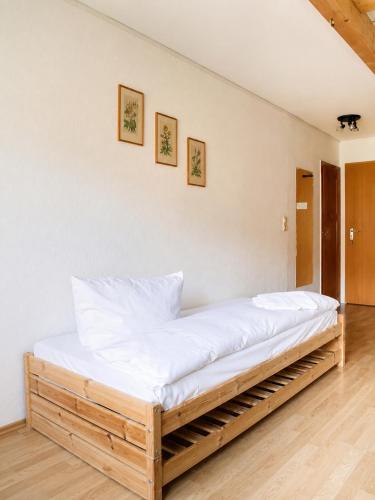 1 twin bed