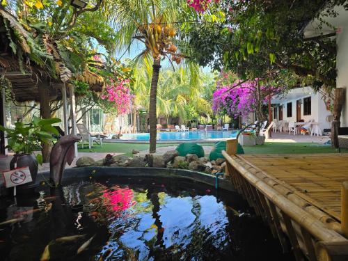 OASIS Phuket Airport 3