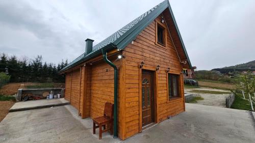 Viesnīcas āriene, Meče vikendica (Mece vikendica) in Pruška
