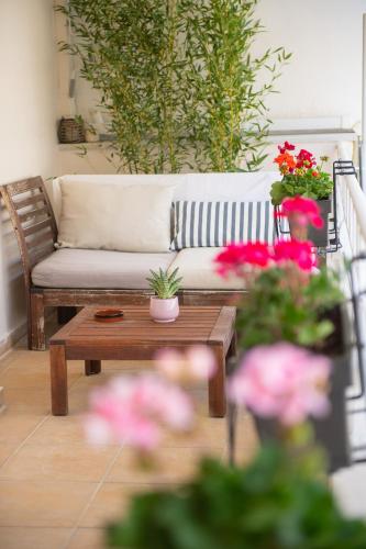 Penthouse studio for 2 with private terrace